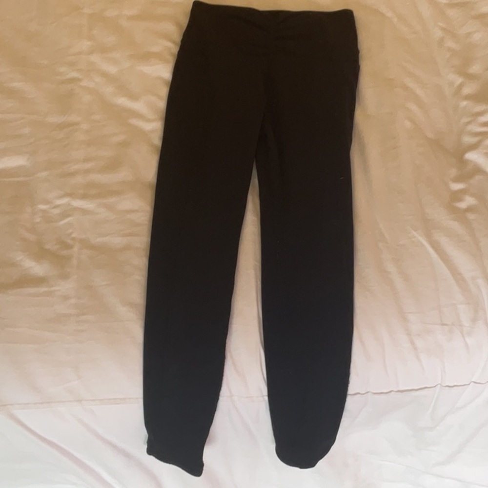 Black leggings